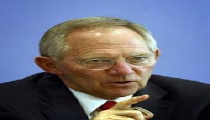 وزير الداخلية الألماني ينضم إلى الحملة الغربية المستعرة ضد النقاب