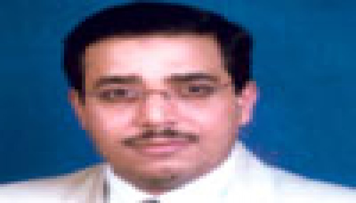 د. حمزة زوبع يكتب عن: عالم سرايا