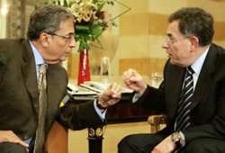 عمرو موسى يعود إلى بيروت ومولوي يؤكد الحرص على التوازن والبعد عن التصعيد