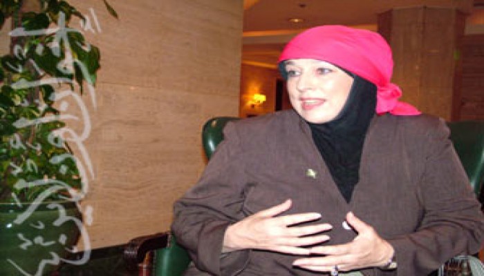 (إخوان أون لاين) يحاور الصحفية البريطانية المسلمة إيفون ريدلي