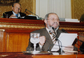 عليوة يتهم الحكومة بتدمير صحة المواطنين