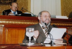 عليوة يتهم الحكومة بتدمير صحة المواطنين