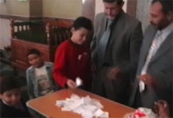 فريد إسماعيل يُجري السحب على تأشيرات الحج