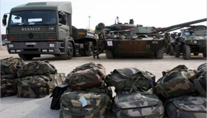 فرنسا تكشف عن تحرشات صهيونية بقواتها وتفاقم الأزمة اللبنانية