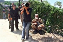 بيت حانون تتحول لمقبرة للغزاة والصهاينة يفشلون في سحب جثثهم