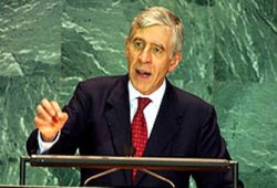 تصريحات سترو حول النقاب تكشف العنصرية البريطانية ضد الإسلام