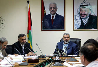 خطط صهيونية للتصعيد بغزة وتعثر مساعي عقد اجتماع أولمرت وعباس