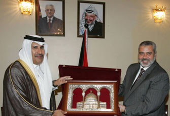 غارات على غزة وشهيد واعتقالات بالضفة وتعثر كبير بمفاوضات حكومة الوحدة