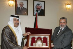 غارات على غزة وشهيد واعتقالات بالضفة وتعثر كبير بمفاوضات حكومة الوحدة