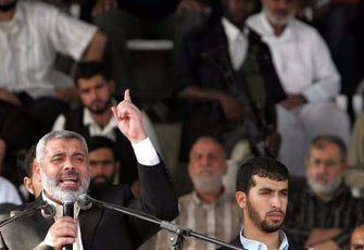 هنية يدعو عباس إلى استنئاف مفاوضات تشكيل حكومة الوحدة الفلسطينية