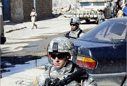 توقيع "وثيقة عهد" بين الأحزاب العراقية وارتفاع الخسائر البشرية الأمريكية