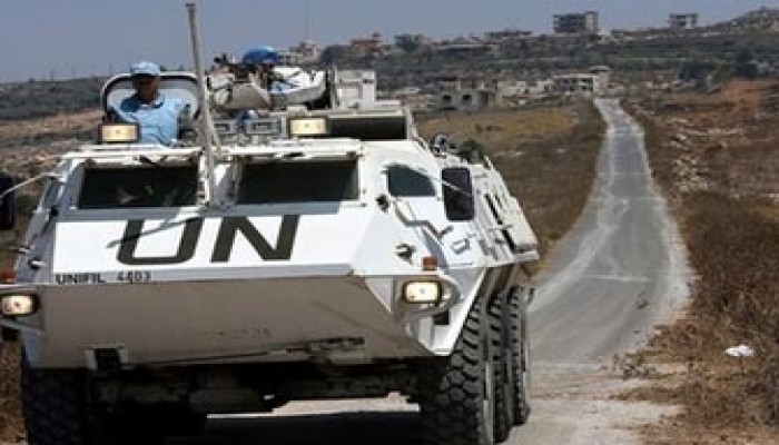 القوات الدولية في لبنان تهدد باستخدام القوة وتزايد التوتر الداخلي اللبناني