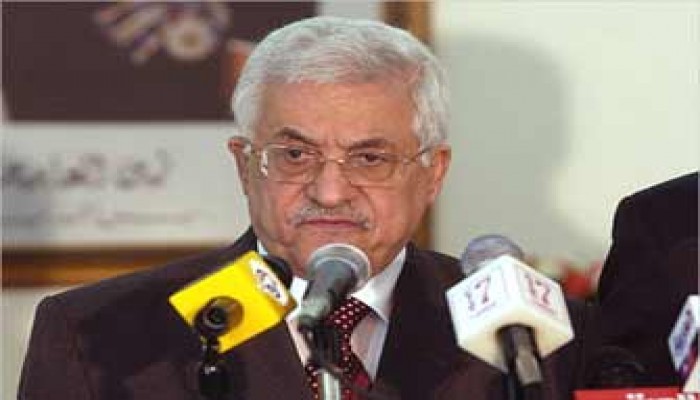 عباس يتشدد ضد تشكيل حكومة الوحدة وأنباء عن لقائه أولمرت قريبًا