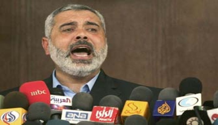 الحكومة الفلسطينية تؤكد أنها لن تستقيل وفتح تُصعِّد حملتها