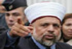 العدو الصهيوني يقتحم منزل قاضي القضاة الفلسطيني في الخليل