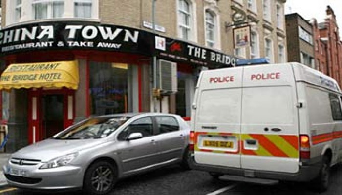 فرنسا وبريطانيا تصعِّدان حملاتهما الأمنية ضد المسلمين