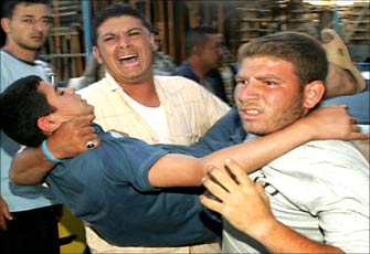 غارة صهيونية على غزة والسلفادور تنقل سفارتها من القدس لتل أبيب