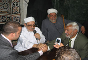 إخوان شرق القاهرة يهنئون العربي ونافع بالزواج السعيد