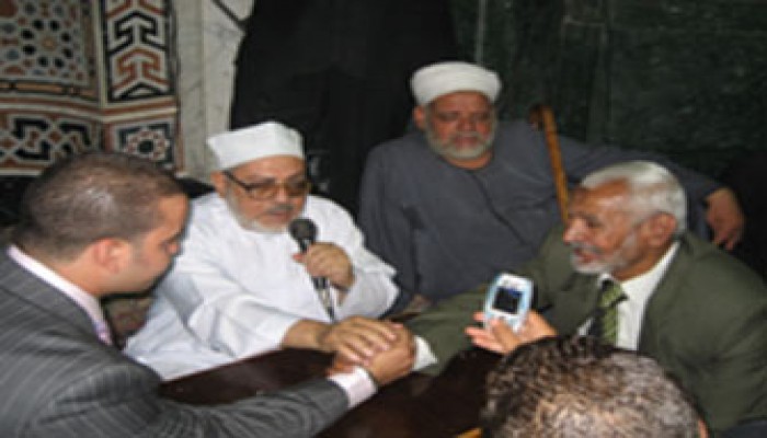 إخوان شرق القاهرة يهنئون العربي ونافع بالزواج السعيد