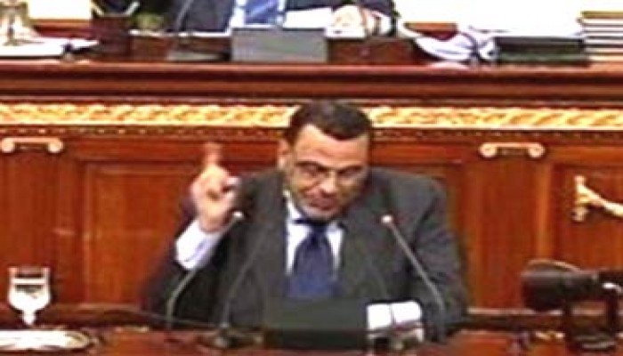 الديب يطالب بحقوق العاملين في إدارة النوبارية التعليمية