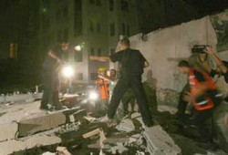 الصحافة تتابع الانتهاكات الصهيونية بفلسطين والأمريكية بالعراق