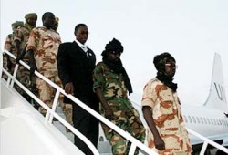 الاتحاد الأفريقي يهدد بعقاب الجماعات المعارضة للسلام بدارفور