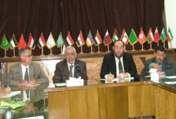 نزال: الصراع بين حماس وفتح سياسي وليس عسكريًّا