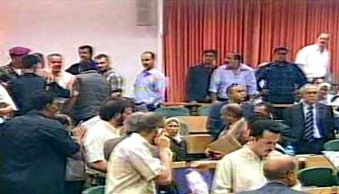 حماس تتهم فتح بمحاولة انقلاب بعد اقتحام المجلس التشريعي