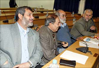 خمس فصائل فلسطينية ترفض الاستفتاء وتؤكد تمسكها بالحوار