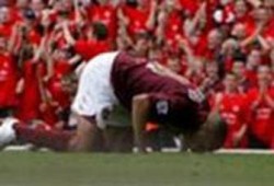 وكالات أنباء يابانية وفرنسية تؤكد إسلام النجم الفرنسي (تيري هنري)