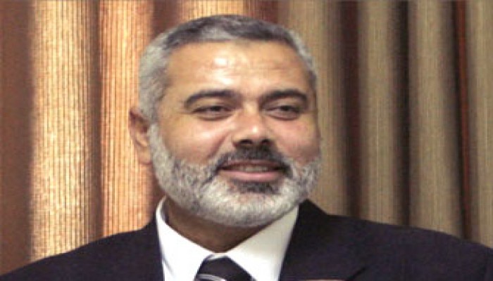 البنوك الفلسطينية بدأت صرف رواتب الموظفين والأسرى بغزة