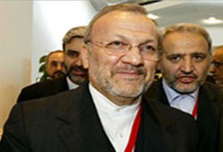 متقي يلتقي قادة شيعة وتحطم مروحية أمريكية وتفجيرات ببغداد