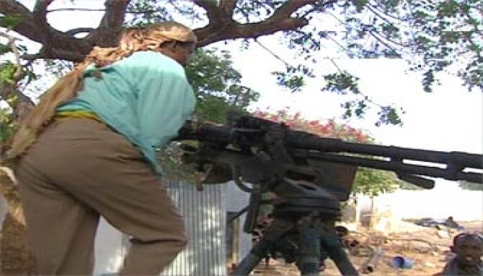 استعدادات لمعارك جديدة في مقديشيو ونزوح آلاف السكان