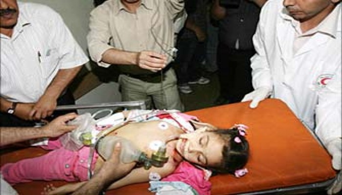 استشهاد فلسطينية بالضفة ومحادثات لعباس مع ليفني