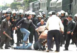 قلق أمريكي رسمي من قمع المظاهرات في مصر