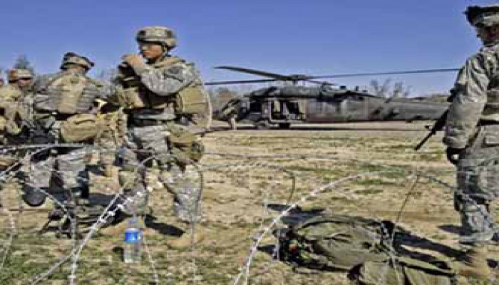 اتجاه لخفض قوات الاحتلال بالعراق وسط تقدم سياسي برغم العنف