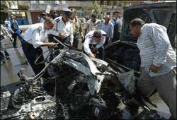 أنباء عن حشود إيرانية على حدود العراق وانتقادات أمريكية لرامسفيلد