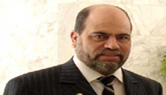 الشيخ أبو جرة سلطاني يكتب عن "الديمقراطية والحريات في الجزائر"