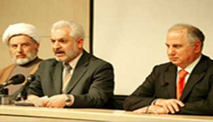 تعهدات عراقية بإنهاء أزمة رئاسة الحكومة وسط استمرار للعنف