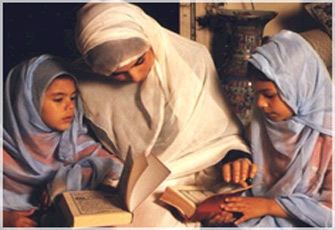 الأمومة رحلة جهاد وتفانٍ