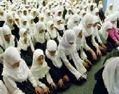 ابنتي ترفض ارتداء الحجاب!!