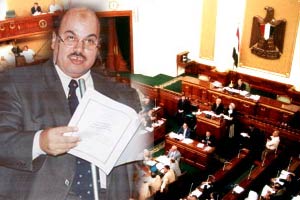 حمدي حسن يصف بيان الحكومة بالفضيحة والأضحوكة