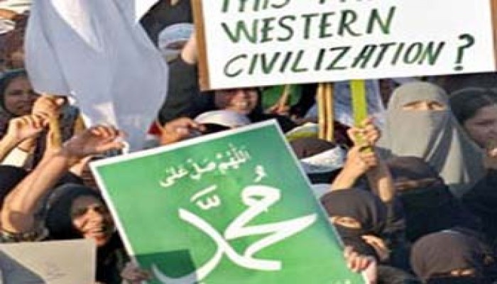 استطلاعات حديثة تكشف تردي صورة الإسلام في أمريكا