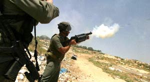 الشرطة الصهيونية تعتقل نائبين عن حماس في القدس المحتلة