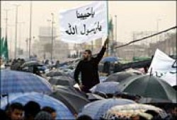 إيران تسحب سفيرها وإحراق قنصلية الدنمارك ببيروت