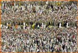 توقعات بارتفاع ضحايا كارثة منى وخلافات بسبب الصور