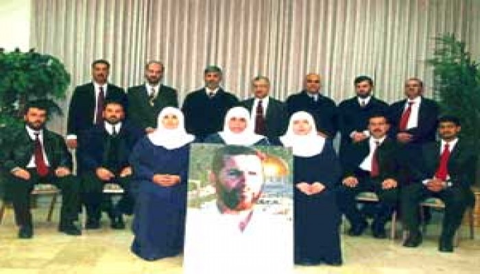 حماس تبدأ حملة الدعاية الانتخابية للمجلس التشريعي