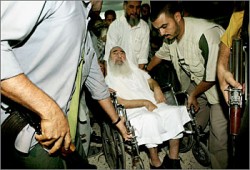 الصهاينة يعترفون بمحاولة اغتيال "ياسين" ويعلنون حالة التأهب