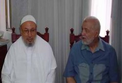 "الهضيبي" وقيادة (الإخوان) يستقبلون الشيخ "القرضاوي"