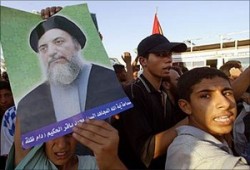 الشيعة يُحمِّلون أمريكا وأنصار "صدام" مسئولية اغتيال "الحكيم"
